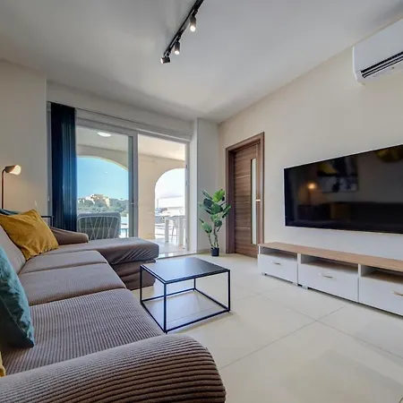 Lux Oakville - Private Pool - Bbq Area - Games - Valley Views * Xagħra