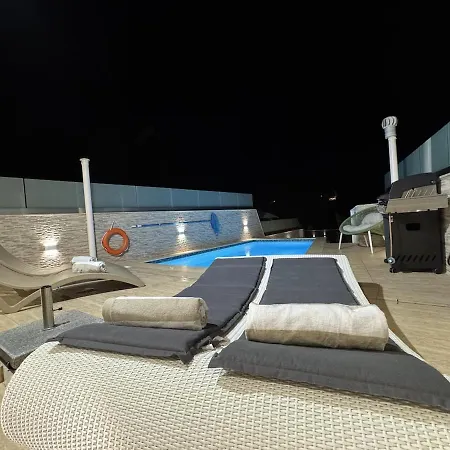 Lux Oakville - Private Pool - Bbq Area - Games - Valley Views Appartement