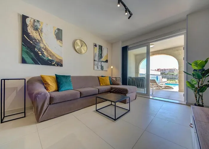 Lux Oakville - Private Pool - Bbq Area - Games - Valley Views