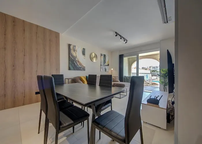 Lux Oakville - Private Pool - Bbq Area - Games - Valley Views Apartament