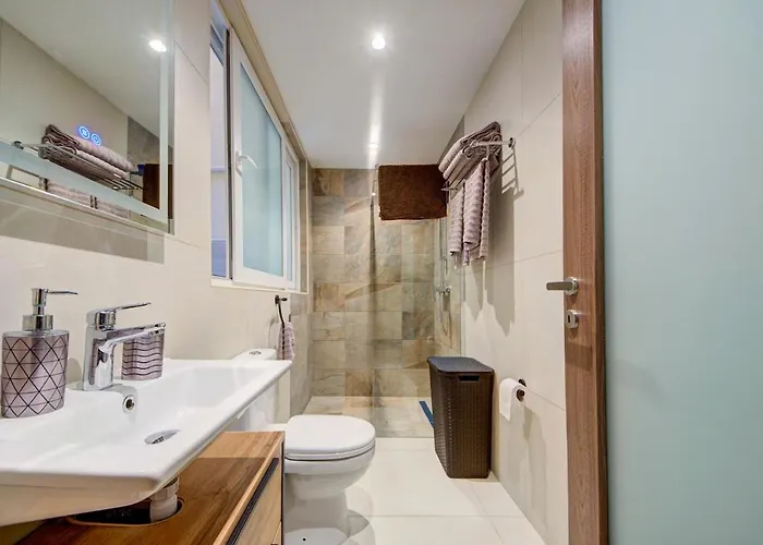 Lux Oakville - Private Pool - Bbq Area - Games - Valley Views Apartament Xagħra