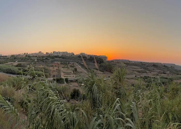 Lux Oakville - Private Pool - Bbq Area - Games - Valley Views Xagħra