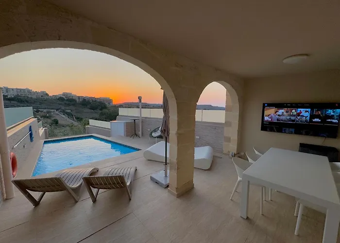 Lux Oakville - Private Pool - Bbq Area - Games - Valley Views Apartament *