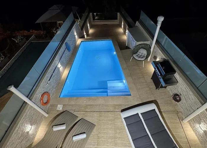 Lux Oakville - Private Pool - Bbq Area - Games - Valley Views *