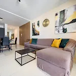 公寓 Lux Oakville - Private Pool - Bbq Area - Games - Valley Views *