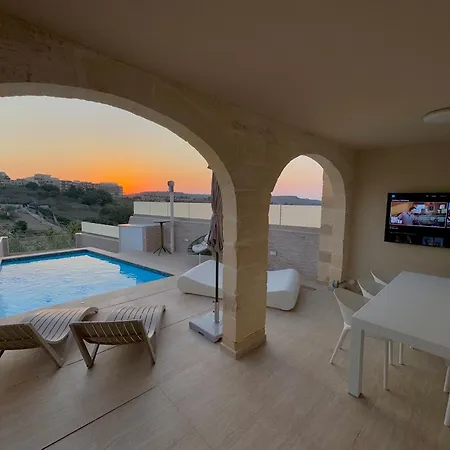 Lux Oakville - Private Pool - Bbq Area - Games - Valley Views Appartement *