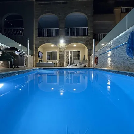 Lux Oakville - Private Pool - Bbq Area - Games - Valley Views *