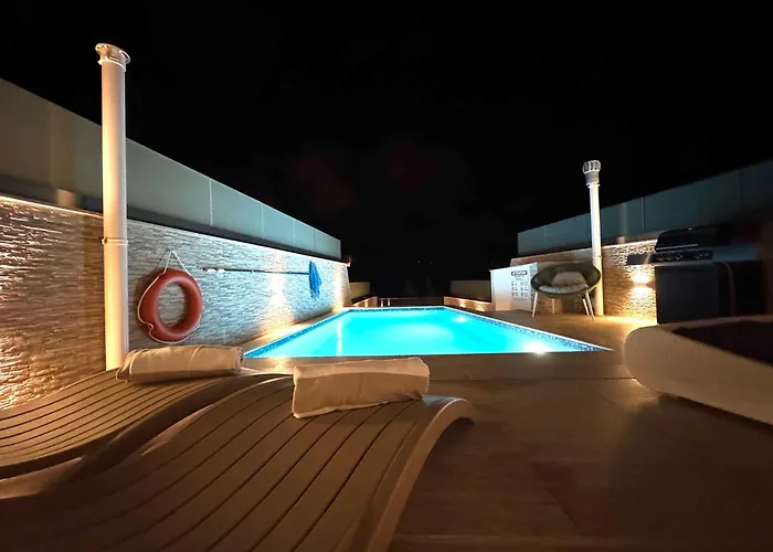 Lux Oakville - Private Pool - Bbq Area - Games - Valley Views *